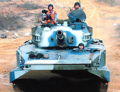 63A式水陸坦克