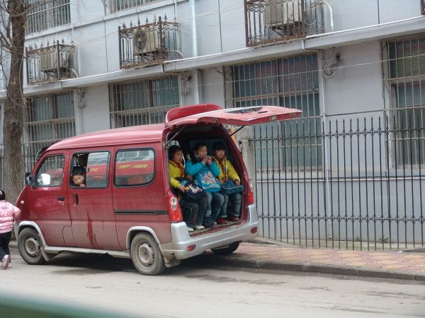 黑校車 黑校車