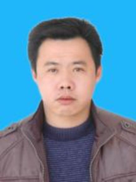 張榮慶(福建省漳州市雲霄縣人民政府辦公室黨組成員、二級主任科員) 張榮慶(福建省漳州市雲霄縣人民政府辦公室黨組成員、二級主任科員)