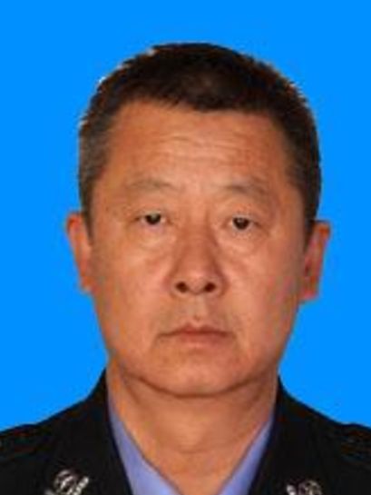 趙明義(內蒙古自治區巴彥淖爾市烏拉特後旗公安局黨委委員、分局局長) 趙明義(內蒙古自治區巴彥淖爾市烏拉特後旗公安局黨委委員、分局局長)