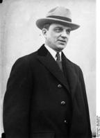 Owen D. Young拍攝於1924年