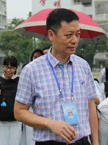 林漢榮(汕頭翠英中學校長,黨總支副書記) 林漢榮(汕頭翠英中學校長,黨總支副書記)