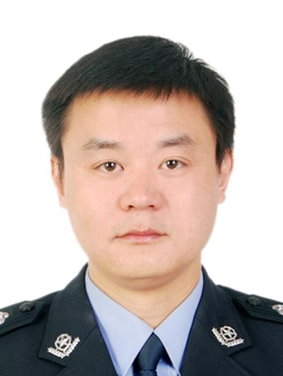 陳財(浙江省衢州市公安局衢江分局黨委副書記、副局長) 陳財(浙江省衢州市公安局衢江分局黨委副書記、副局長)