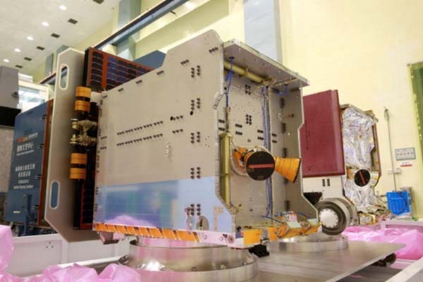 第一枚與第二枚衛星於國家太空中心整測廠房