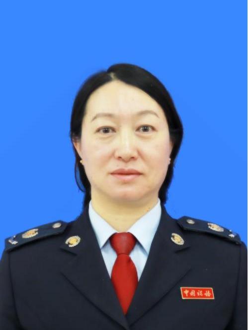 黃冬梅(國家稅務總局麗江市古城區稅務局黨委委員、副局長) 黃冬梅(國家稅務總局麗江市古城區稅務局黨委委員、副局長)