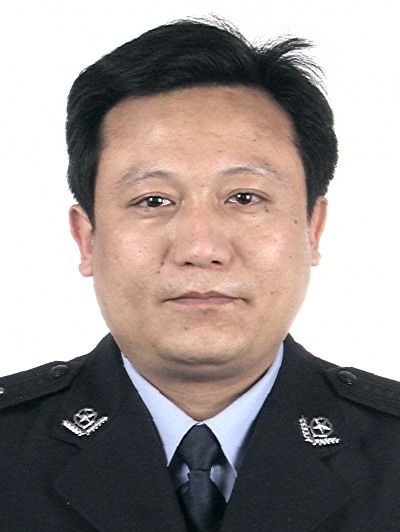 周振(山東省臨沂市羅莊區人民政府副區長,羅莊公安分局黨委書記、局長) 周振(山東省臨沂市羅莊區人民政府副區長,羅莊公安分局黨委書記、局長)