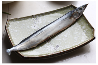 日式美味烤秋刀魚