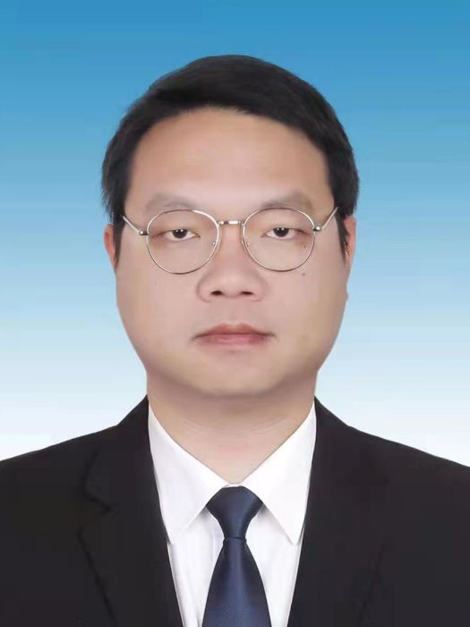 普偉(雲南省玉溪市峨山彝族自治縣菸草產業服務中心副主任) 普偉(雲南省玉溪市峨山彝族自治縣菸草產業服務中心副主任)