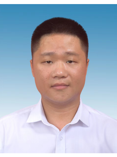 黃清(江西省贛州市興國縣高興鎮黨委委員、副鎮長) 黃清(江西省贛州市興國縣高興鎮黨委委員、副鎮長)