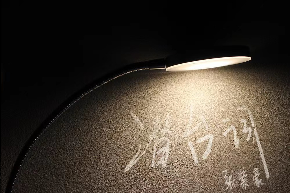 潛台詞(張紫豪演唱歌曲) 潛台詞(張紫豪演唱歌曲)