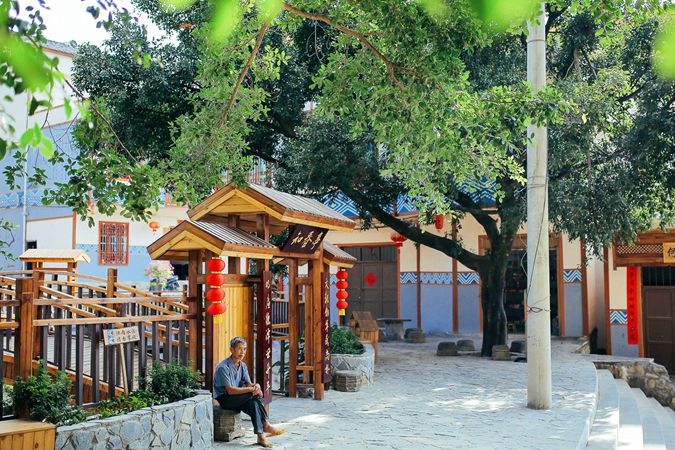 新屯村(黔西南自治州望謨縣新屯街道辦事處下轄村) 新屯村(黔西南自治州望謨縣新屯街道辦事處下轄村)