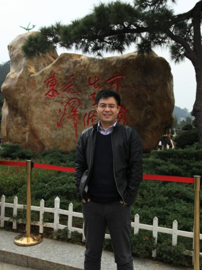 賈洪偉(首都師範大學副教授,翻譯符號學創建者之一) 賈洪偉(首都師範大學副教授,翻譯符號學創建者之一)
