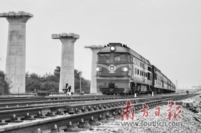 潮安站到龍湖站路段與廣梅汕鐵路接駁 迎來首列普速客車