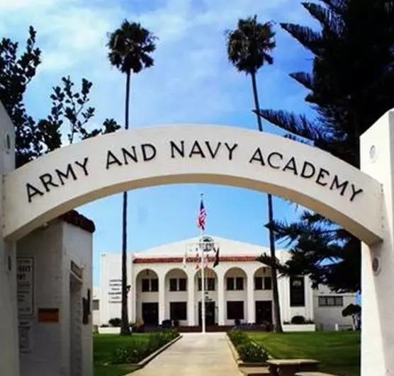 美國加州陸海軍寄宿學校