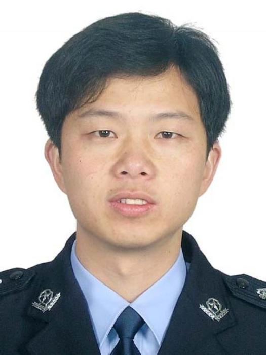 王俊華(江西省吉安市泰和縣公安局黨委委員、澄江派出所所長) 王俊華(江西省吉安市泰和縣公安局黨委委員、澄江派出所所長)