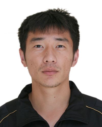 尹小龍(中國籍足球運動員) 尹小龍(中國籍足球運動員)