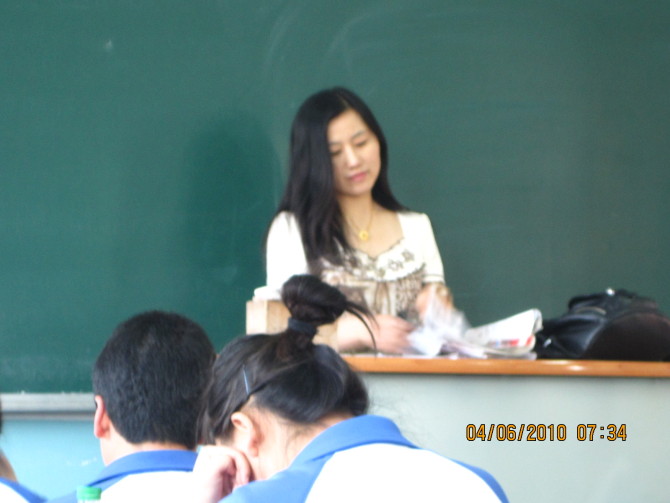 2007級2班楊娜老師