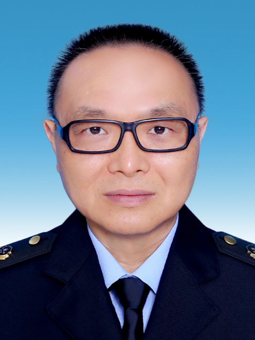 張松(重慶市萬州區市場監督管理局黨委委員、副局長) 張松(重慶市萬州區市場監督管理局黨委委員、副局長)