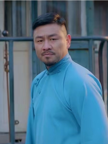 郝英俊(喜劇類型電影《興風作浪》中的角色) 郝英俊(喜劇類型電影《興風作浪》中的角色)