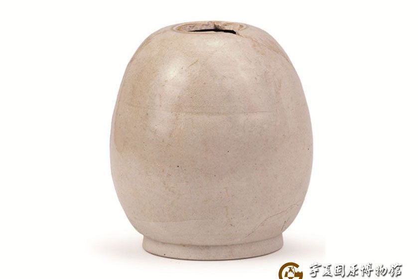唐白瓷瓶