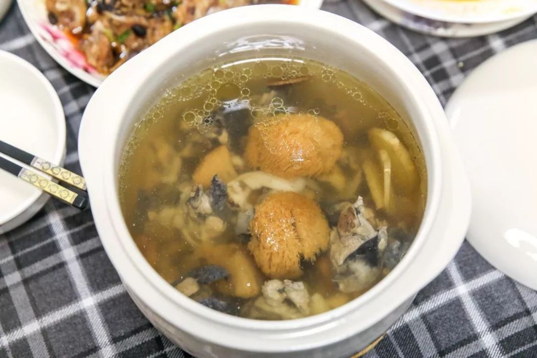 天靈蓋湯 天靈蓋湯