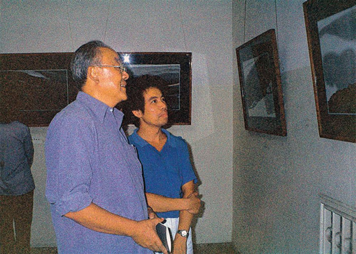 1989年邱漢橋在中國美術館舉辦個人畫展