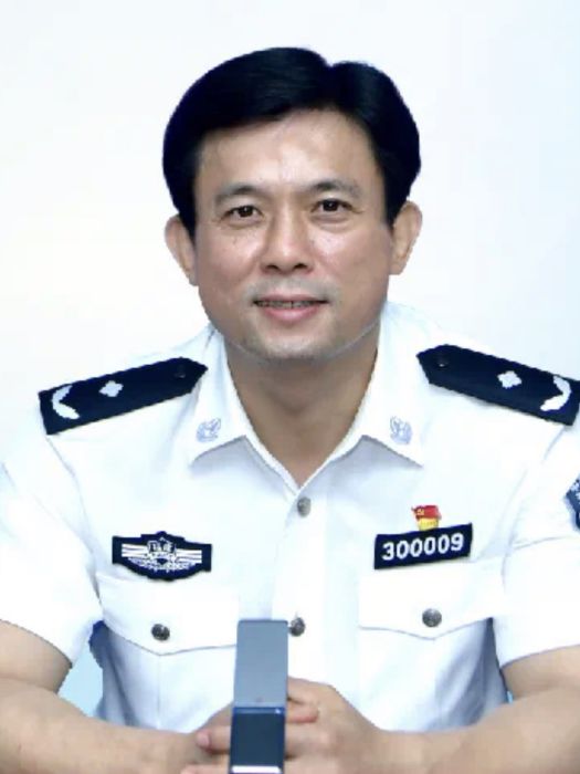 陳建生(福建省公安廳經偵總隊總隊長、一級高級警長) 陳建生(福建省公安廳經偵總隊總隊長、一級高級警長)