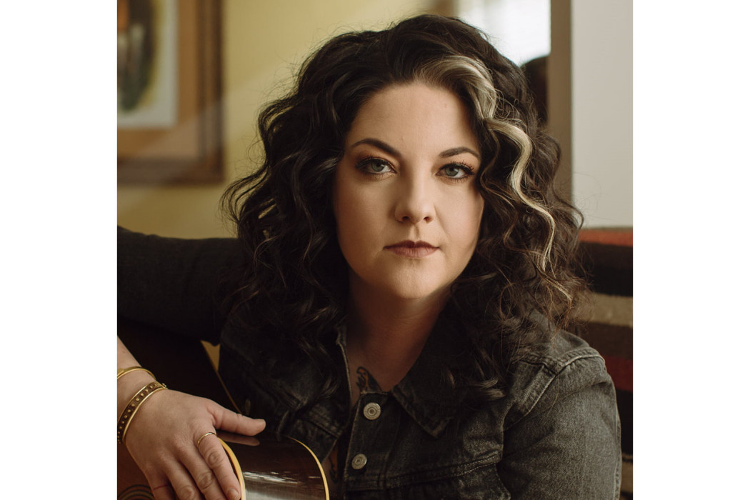 阿什利·麥布萊德(Ashley McBryde) 阿什利·麥布萊德(Ashley McBryde)