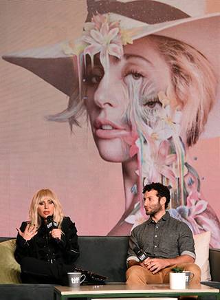 Lady Gaga(嘎嘎（Lady GaGa）)