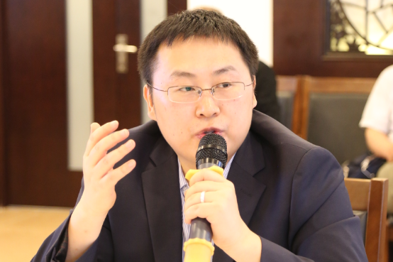 劉玉書(清華大學五道口金融學院金融安全研究中心研究專員) 劉玉書(清華大學五道口金融學院金融安全研究中心研究專員)