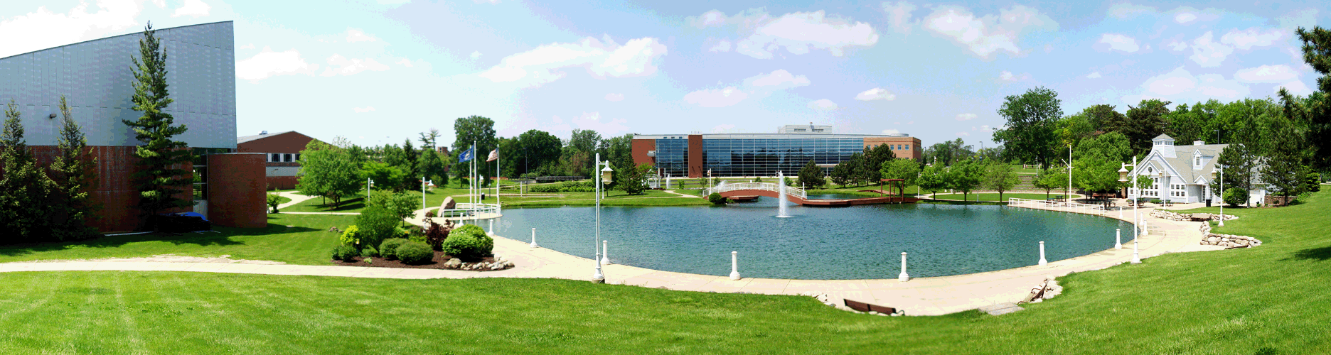 EMU-campus fountain and students center
