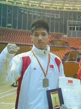 張紹輝(中國武術散打運動員) 張紹輝(中國武術散打運動員)