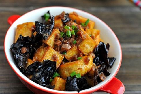 木耳炒豆腐 木耳炒豆腐