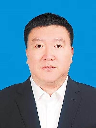 朱天民(遼寧省綏中縣西水房地產開發有限公司黨委書記、董事長) 朱天民(遼寧省綏中縣西水房地產開發有限公司黨委書記、董事長)