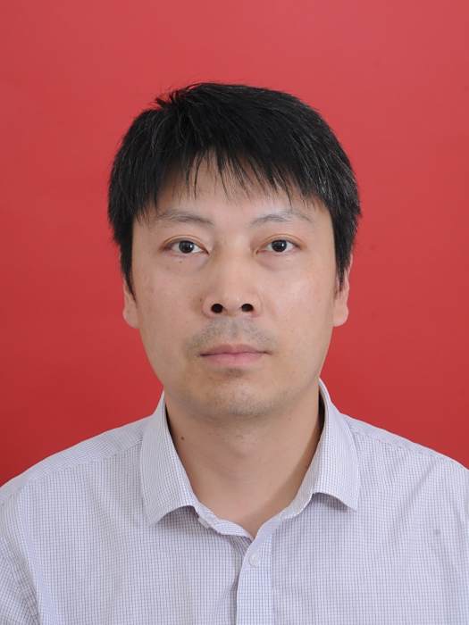 何紹三 何紹三