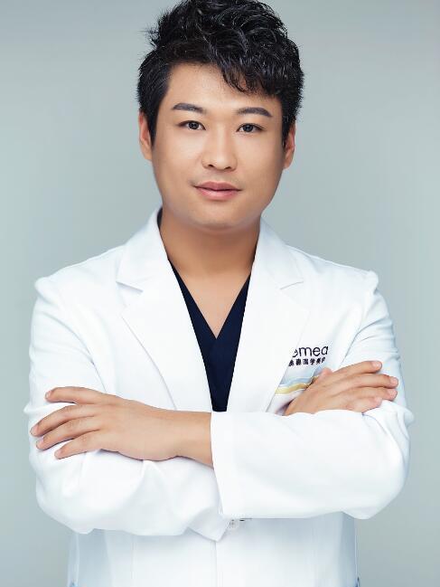 趙海成(北京禾美嘉醫療美容診所醫生) 趙海成(北京禾美嘉醫療美容診所醫生)