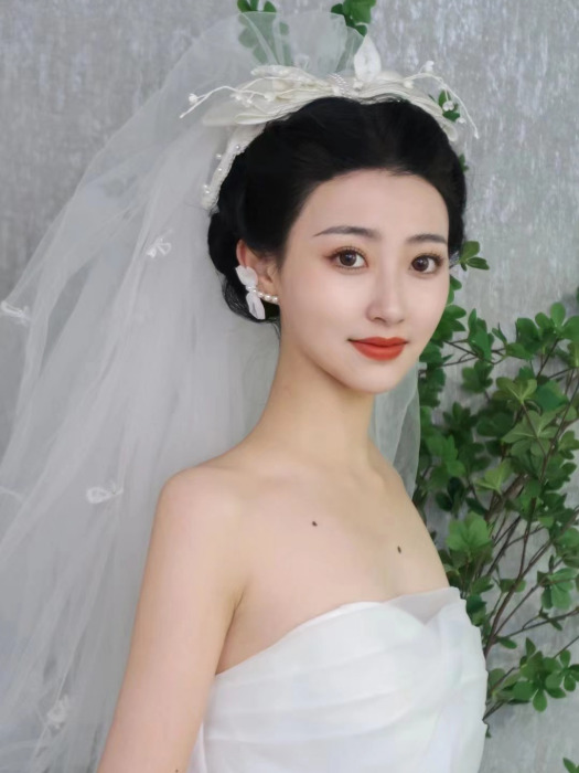 張惠新(中國內地女演員,代表作品《叢林歷險記》) 張惠新(中國內地女演員,代表作品《叢林歷險記》)