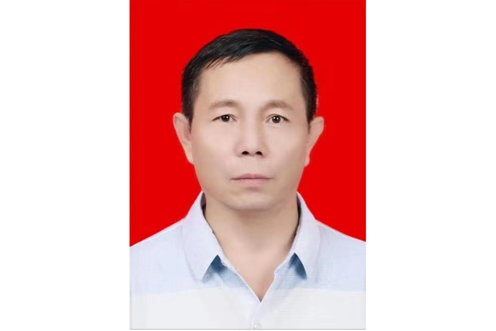 張國旺(山西省人力資源和社會保障廳二級巡視員、職業能力建設處處長) 張國旺(山西省人力資源和社會保障廳二級巡視員、職業能力建設處處長)