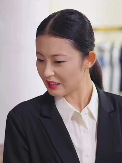 王家慧(中國演員,代表作《有錢別嘚瑟》) 王家慧(中國演員,代表作《有錢別嘚瑟》)