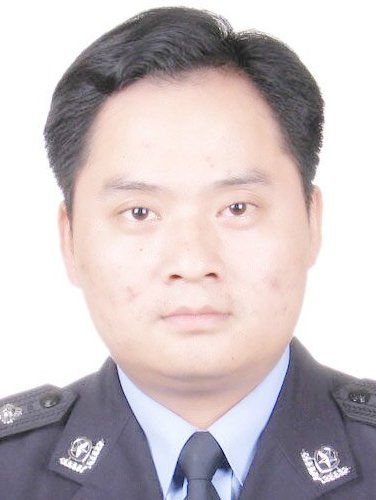 何世龍(湖北省荊州市公安縣公安局黨委副書記、副局長) 何世龍(湖北省荊州市公安縣公安局黨委副書記、副局長)