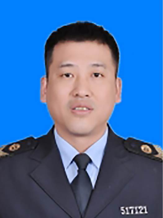 李林峰(四川省巴中市恩陽區衛生健康局黨組成員、區衛生和計畫生育執法監督大隊大隊長) 李林峰(四川省巴中市恩陽區衛生健康局黨組成員、區衛生和計畫生育執法監督大隊大隊長)