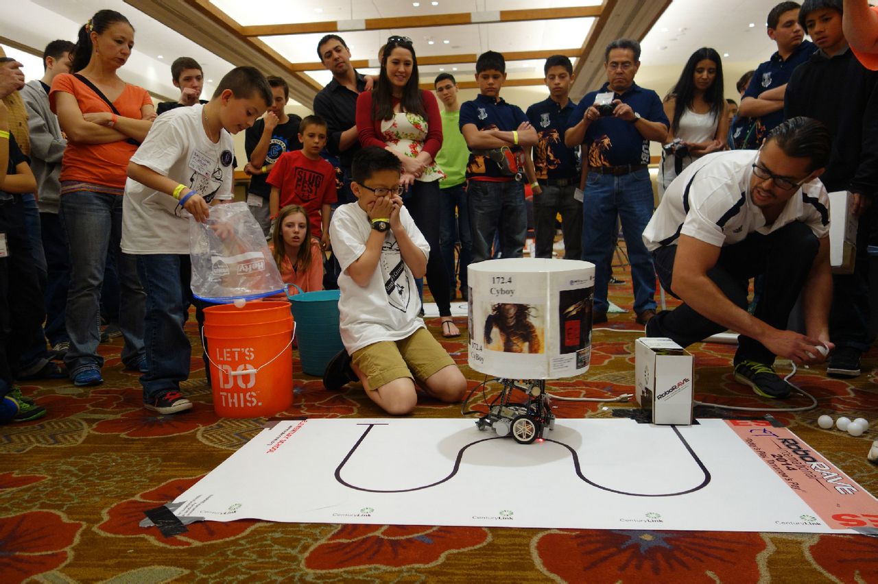 RoboRAVE國際機器人大賽
