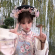 張詩晴(網路紅人) 張詩晴(網路紅人)