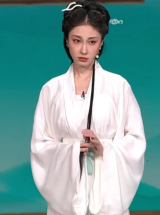 借傘(2025年阿子、硯梁等編劇的小品)