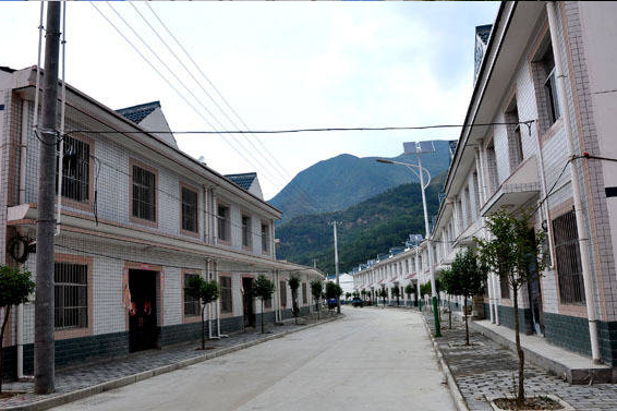 茅坪村(陝西省商洛市鎮安縣茅坪回族鎮茅坪村) 茅坪村(陝西省商洛市鎮安縣茅坪回族鎮茅坪村)