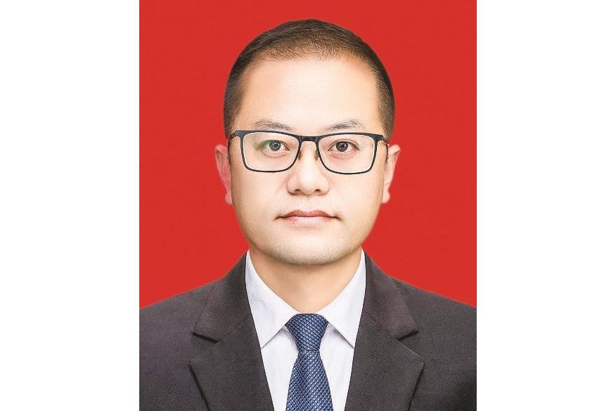 李小龍(商洛日報社黨政記者部主任) 李小龍(商洛日報社黨政記者部主任)