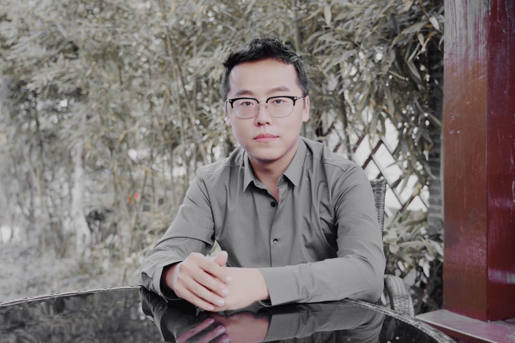 劉丹青(中國美術家協會會員) 劉丹青(中國美術家協會會員)