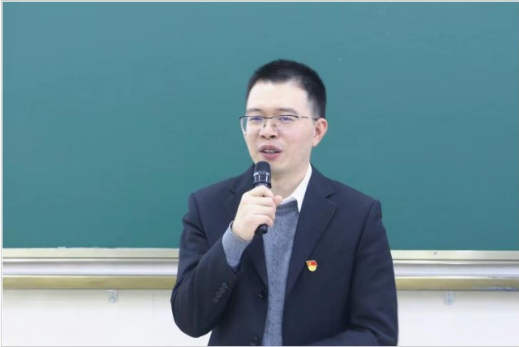 嚴九發 嚴九發