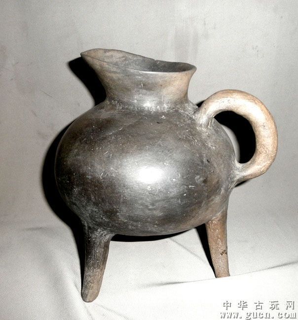 良渚黑陶壺 良渚黑陶壺