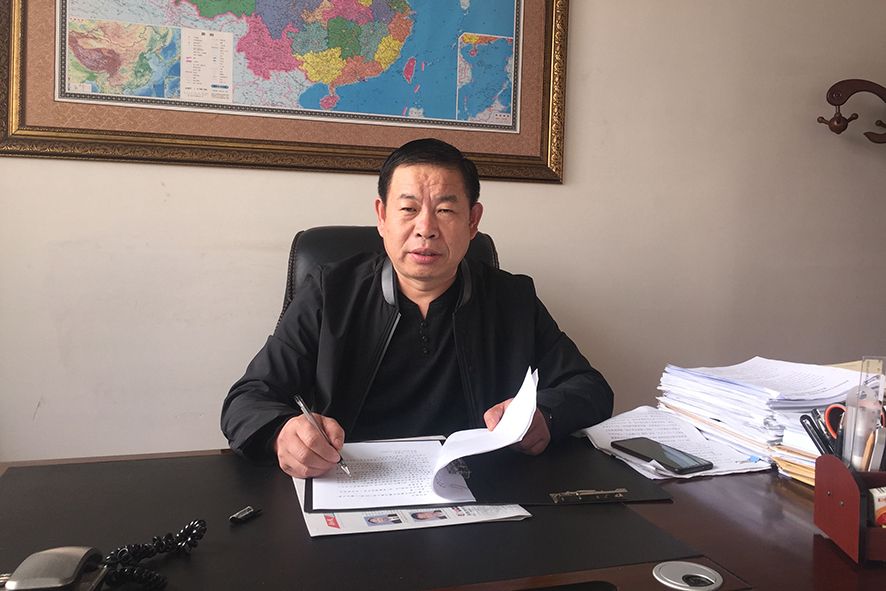 屈斌(遼寧省丹東市寬甸滿族自治縣委常委、政法委書記) 屈斌(遼寧省丹東市寬甸滿族自治縣委常委、政法委書記)